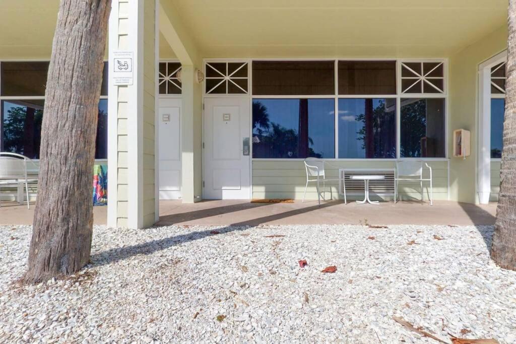 Sea Breeze, Studio 510, Beach Steps Away!+Pool+Wifi Ruskin Eksteriør bilde