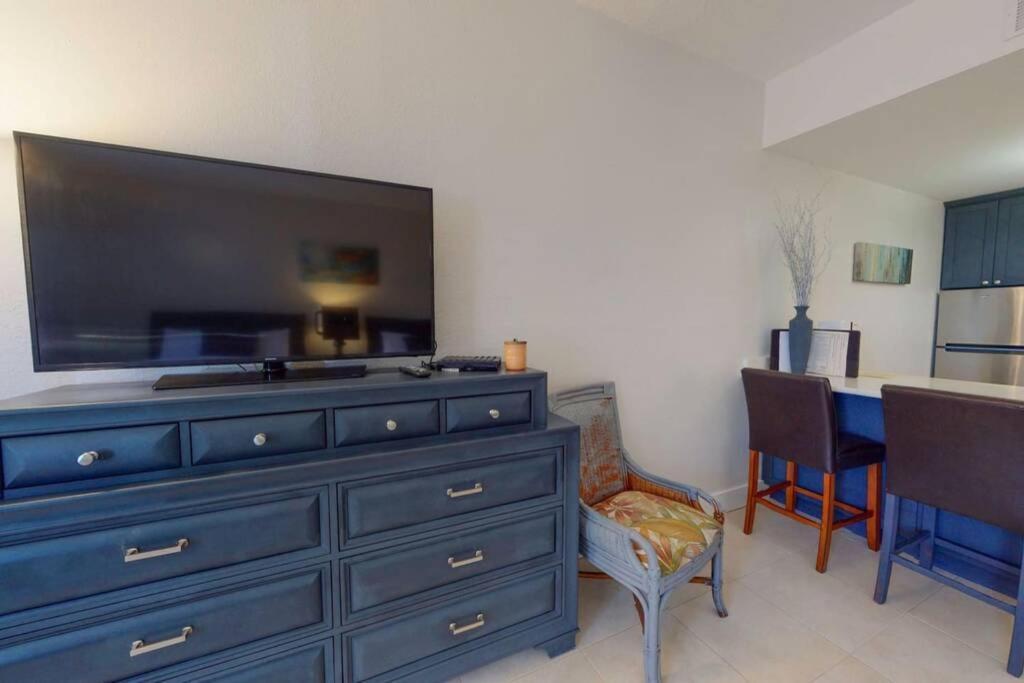 Sea Breeze, Studio 510, Beach Steps Away!+Pool+Wifi Ruskin Eksteriør bilde
